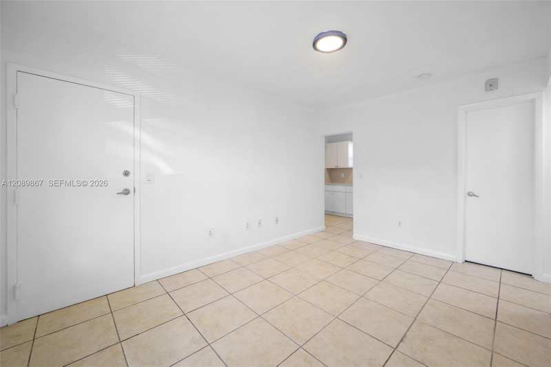 577 NE 82nd St # 15, Miami FL 33138