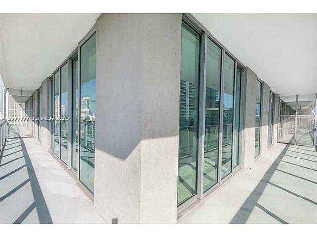 79 SW 12th St, Miami FL 33130