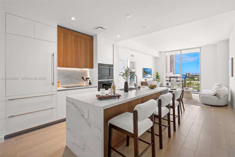 1400 Biscayne Blvd # 609, Miami FL 33132