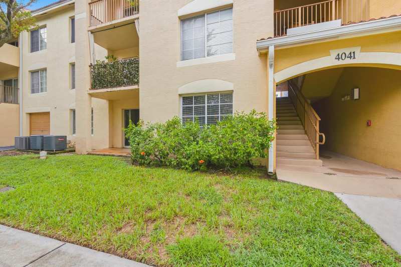 4041 San Marino Boulevard # 105, West Palm Beach FL 33409