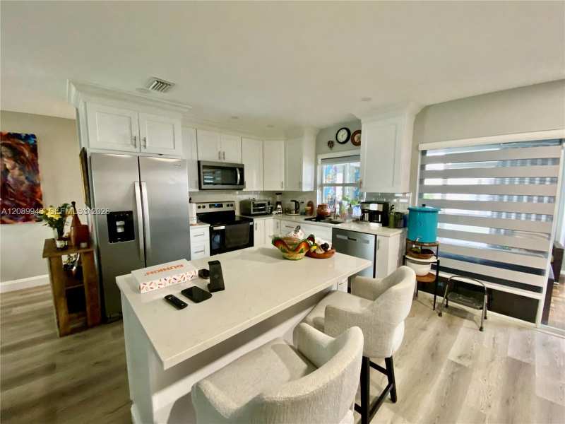 2374 SW 11th Ave, Boynton Beach FL 33426