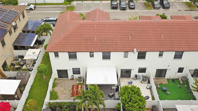 10628 W 33rd Way, Hialeah FL 33018
