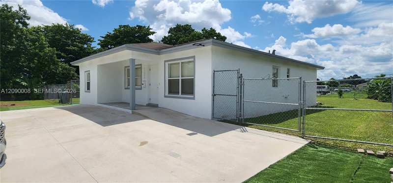 12040 SW 216th St, Miami FL 33170