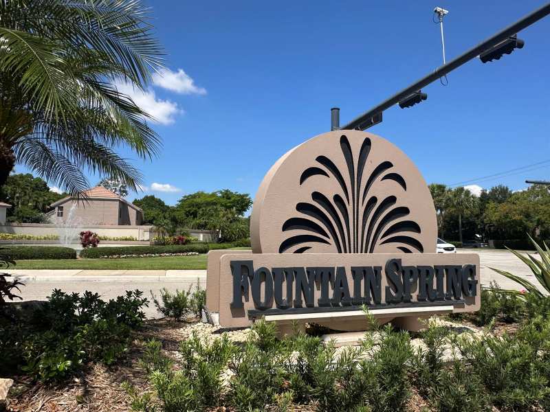 10461 NW 12th Court, Plantation FL 33322