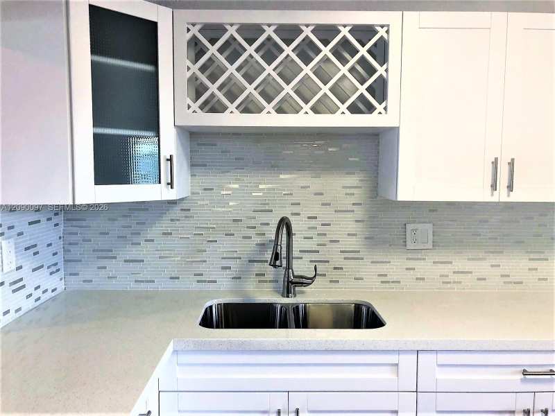 18900 NE 3rd Ct # 515, Miami FL 33179