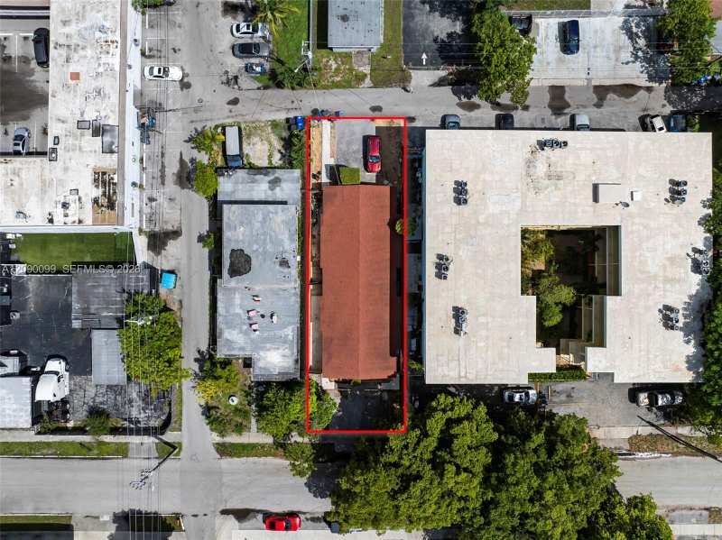 2033 Dewey St, Hollywood FL 33020
