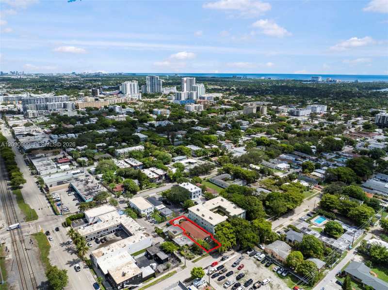 2033 Dewey St, Hollywood FL 33020