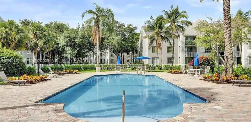 655 SW 111th Way # 104, Pembroke Pines FL 33025