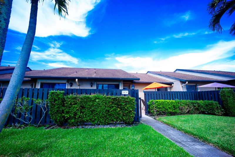 727 Sunny Pine Way # F, FL 33415