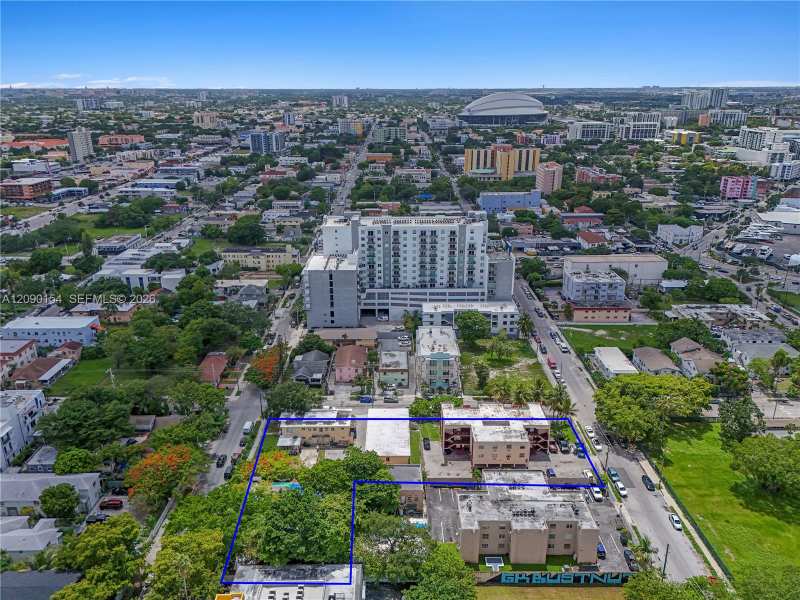 690 NW 3rd St, Miami FL 33128