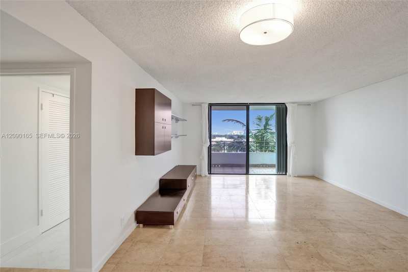500 Three Islands Blvd # 408, Hallandale Beach FL 33009