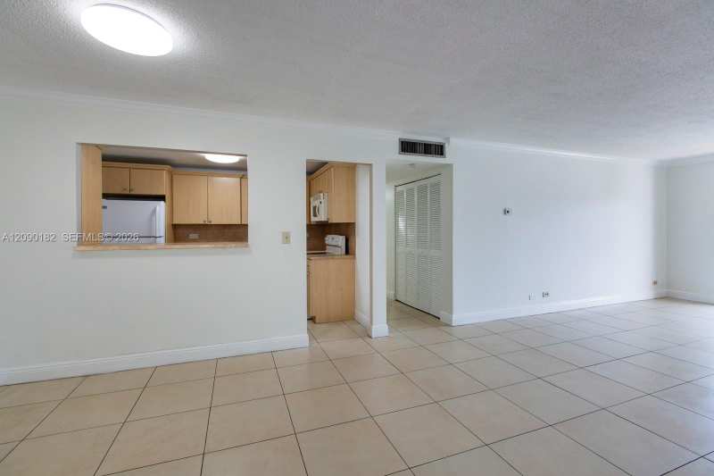 8107 SW 72nd Ave # 302E, Miami FL 33143