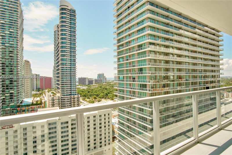 1111 SW 1st Ave, Miami FL 33130