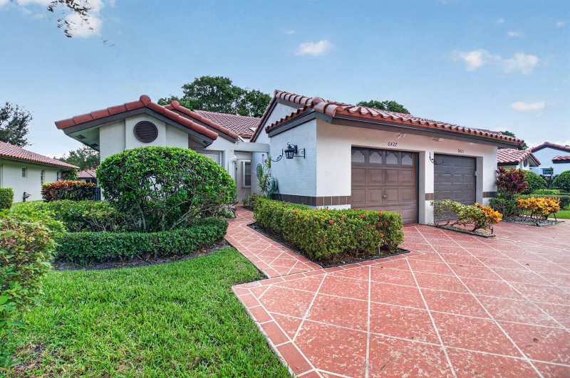 6427 Pointe Pleasant Circle, Delray Beach FL 33484