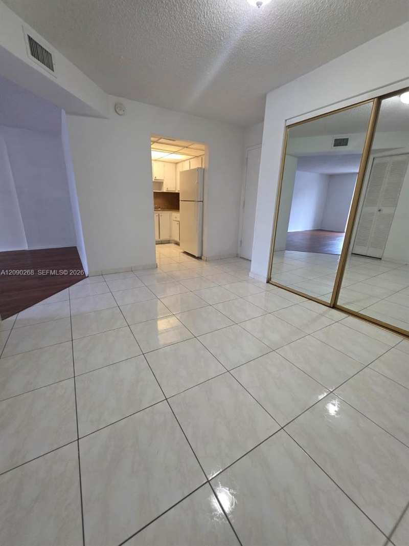 16950 W Dixie Hwy B225 Hwy # 225, North Miami Beach FL 33160