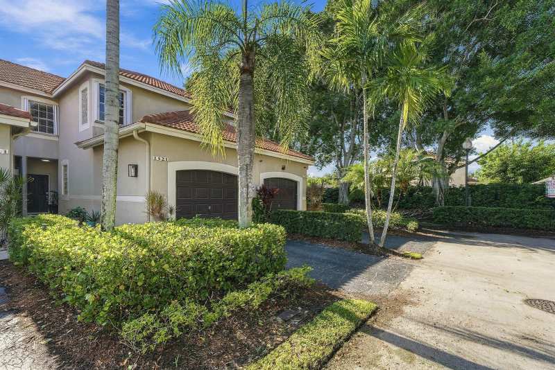1521 Sorrento Drive # 1521, Weston FL 33326