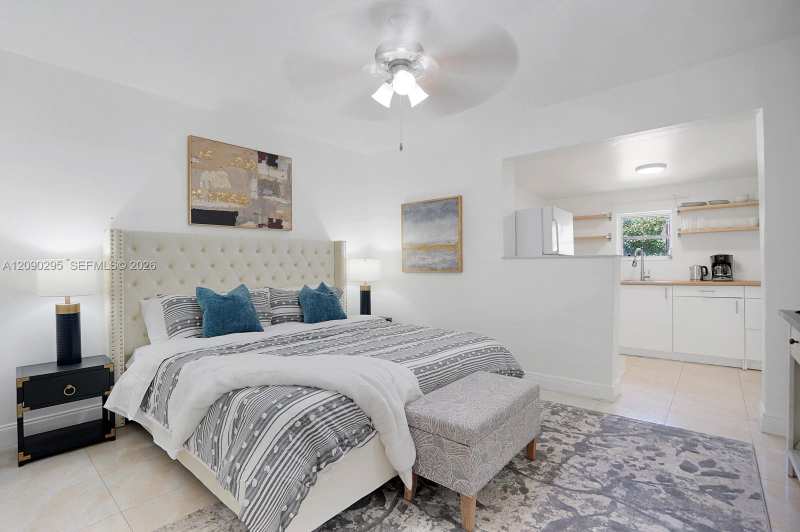 975 SW 10th St # 3, Miami FL 33130