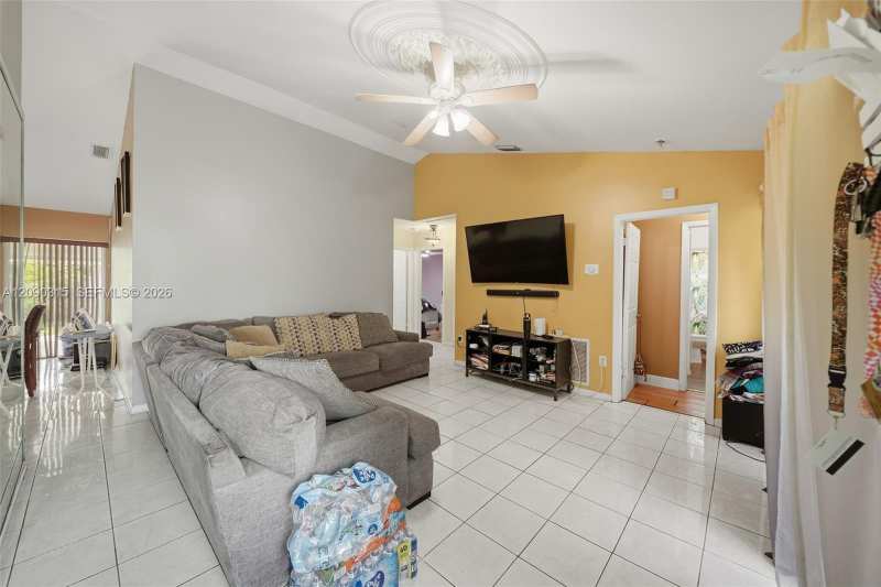 3226 NW 203rd St, Miami Gardens FL 33056