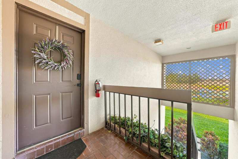 1111 DUNCAN Circle # 202, Palm Beach Gardens FL 33418
