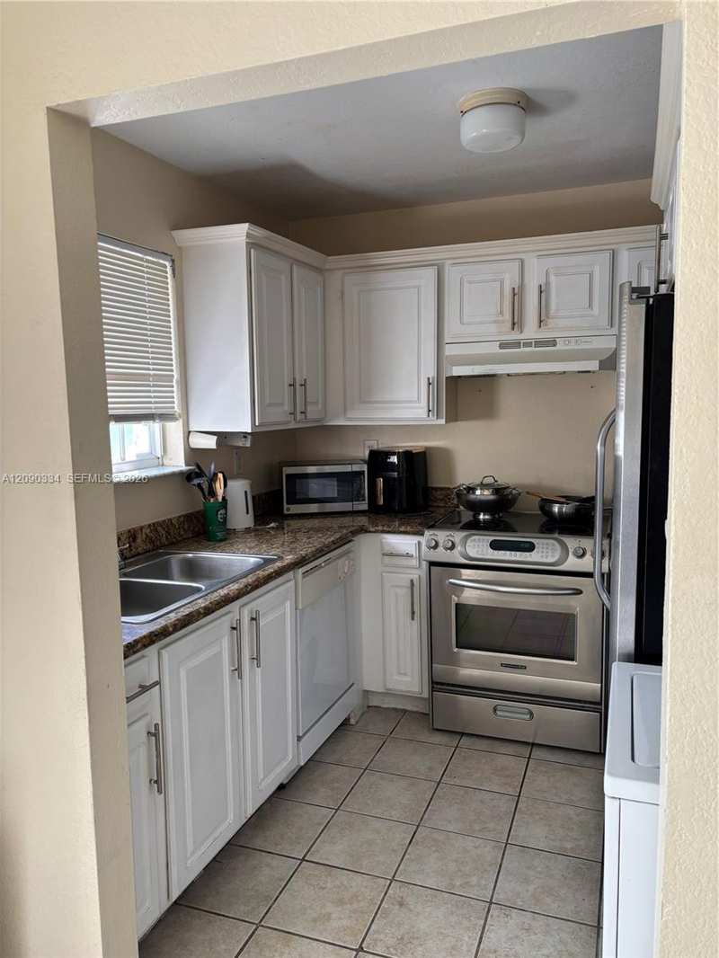 2088 NE 167th St # 2, North Miami Beach FL 33162