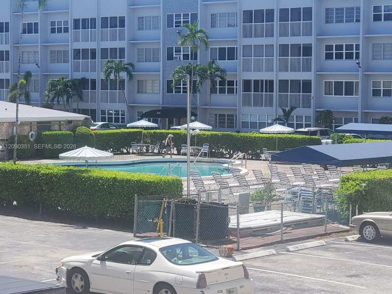 215 SE 3rd Ave # 206D, Hallandale Beach FL 33009