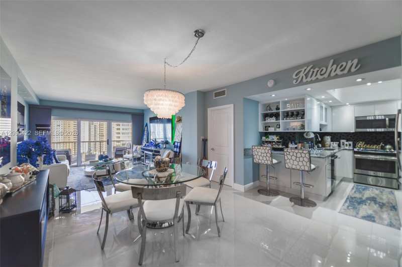 1980 S Ocean Dr # 11M, Hallandale Beach FL 33009