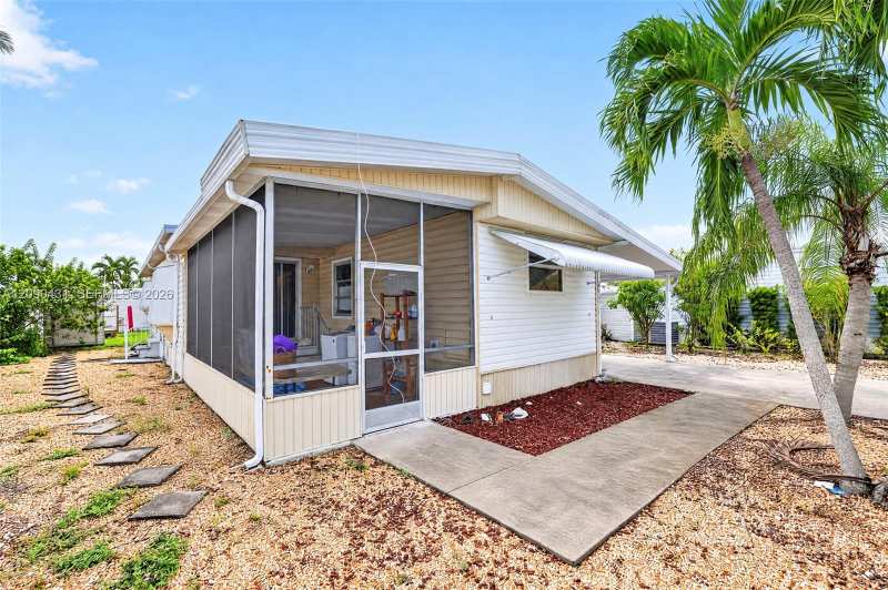 2903 Harbor Ln, Dania Beach FL 33312