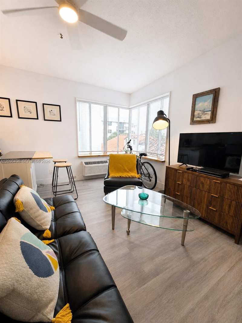 3710 Collins Ave # 309, Miami Beach FL 33140