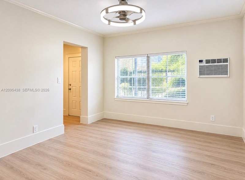 2153 NW 24th St # 3, Miami FL 33142