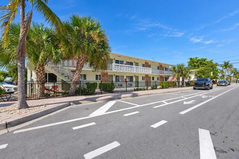 220 Lucerne Avenue # 3, FL 33460