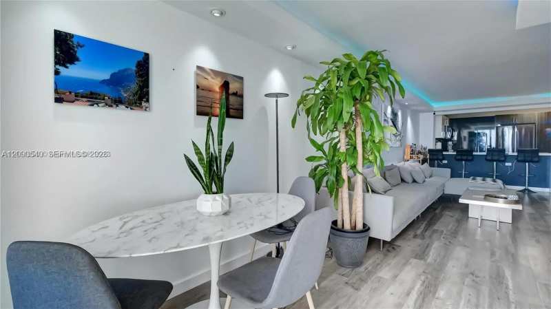 6450 Collins Ave # 609, Miami Beach FL 33141