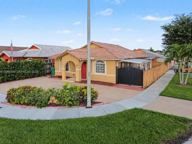 12711 NW 99th Pl, Hialeah Gardens FL 33018