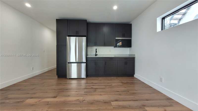 419 78th St # 2, Miami Beach FL 33141