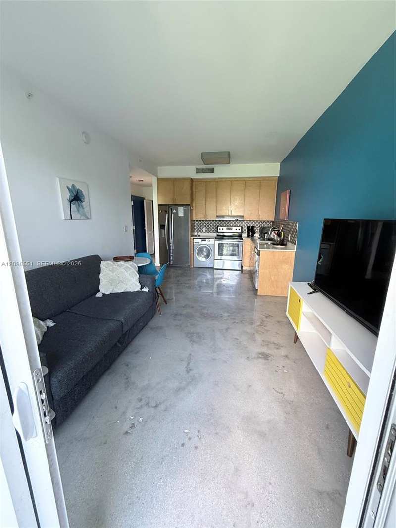 769 NW 1st St # 302, Miami FL 33128