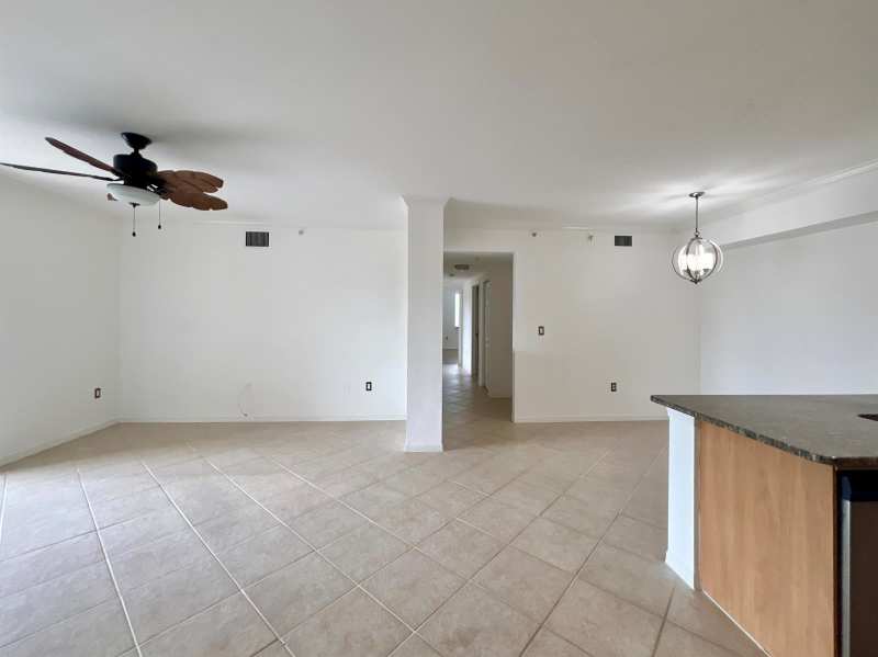 6400 EMERALD DUNES Drive # 104, West Palm Beach FL 33411