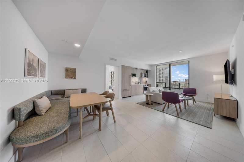 159 NE 6th St # 2402, Miami FL 33132