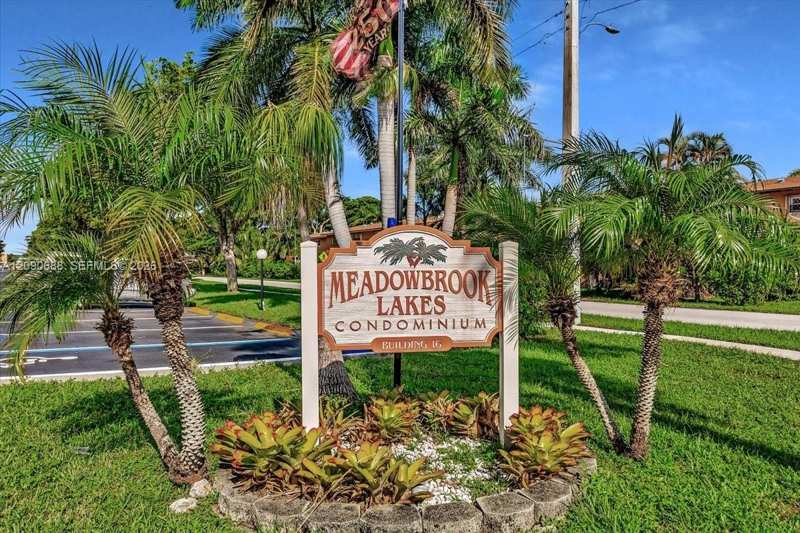 424 SE 10th St # 104, Dania Beach FL 33004