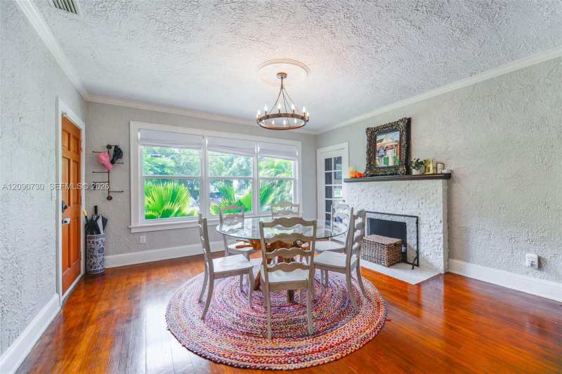 229 SW 19th Rd, Miami FL 33129