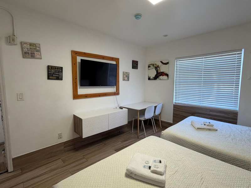 380 S FEDERAL Highway # 11, Dania Beach FL 33004