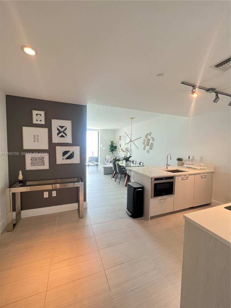 501 NE 31st St # 3402, Miami FL 33137
