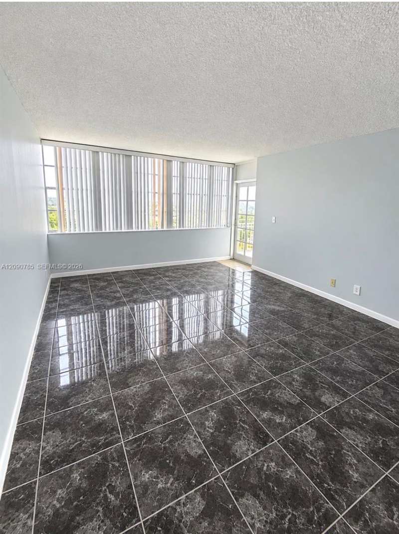 2025 NE 164th St # 819, North Miami Beach FL 33162