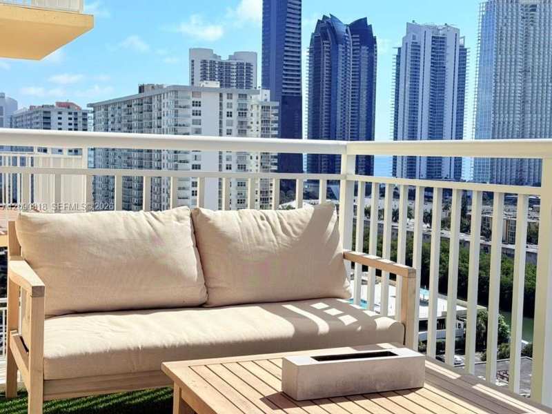 251 174th St # 1712, Sunny Isles Beach FL 33160