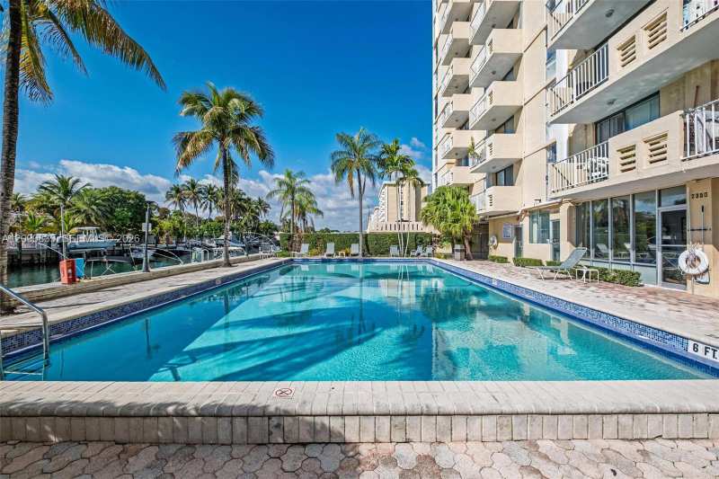 2350 NE 135th St # 811, North Miami FL 33181
