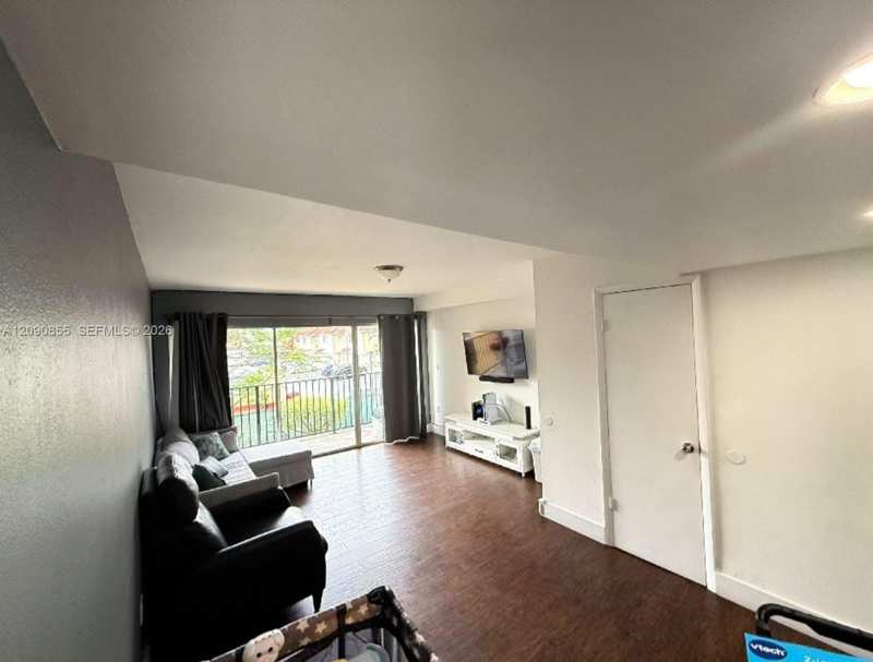 231 NW 109th Ave # 209, Miami FL 33172