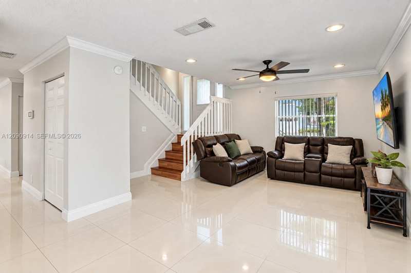 3367 Bonito Ln, Margate FL 33063