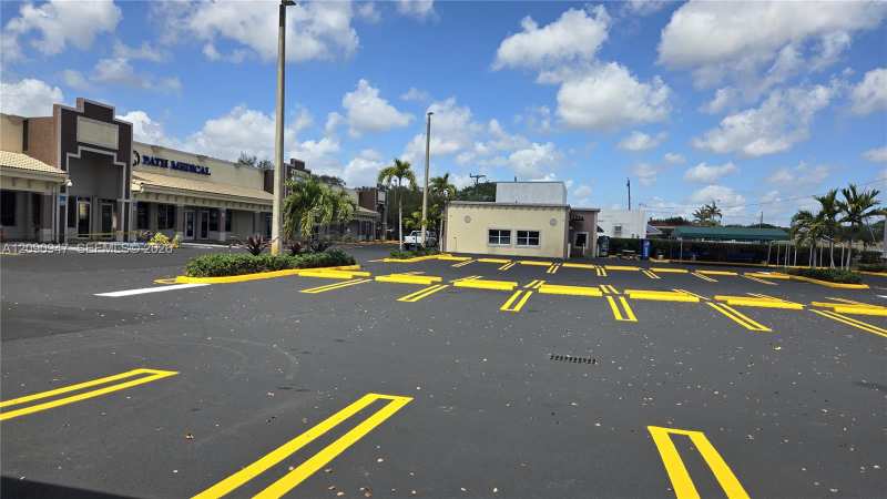 17560 NW 27 AV # 111, Miami Gardens FL 33056