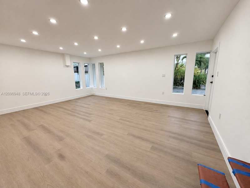 3301 nw 13th terr, Miami FL 33125