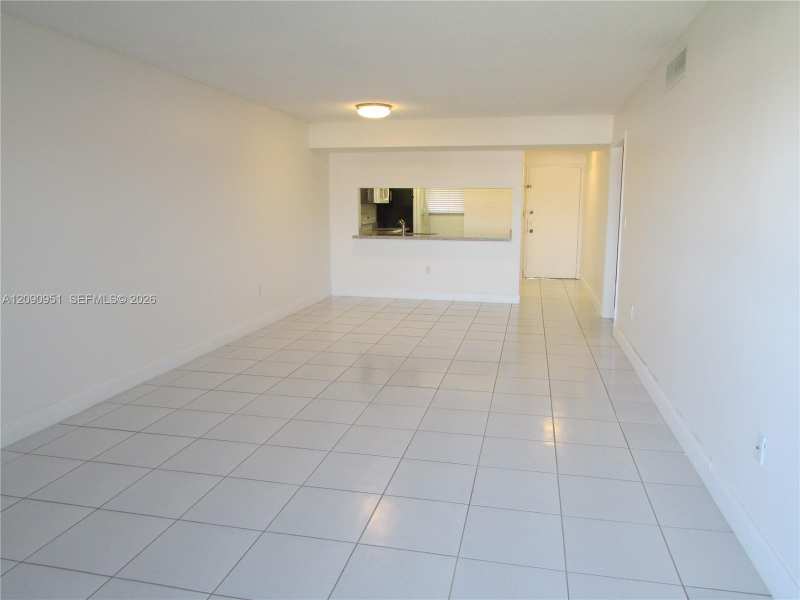10315 NW 9th St Cir # 14, Miami FL 33172