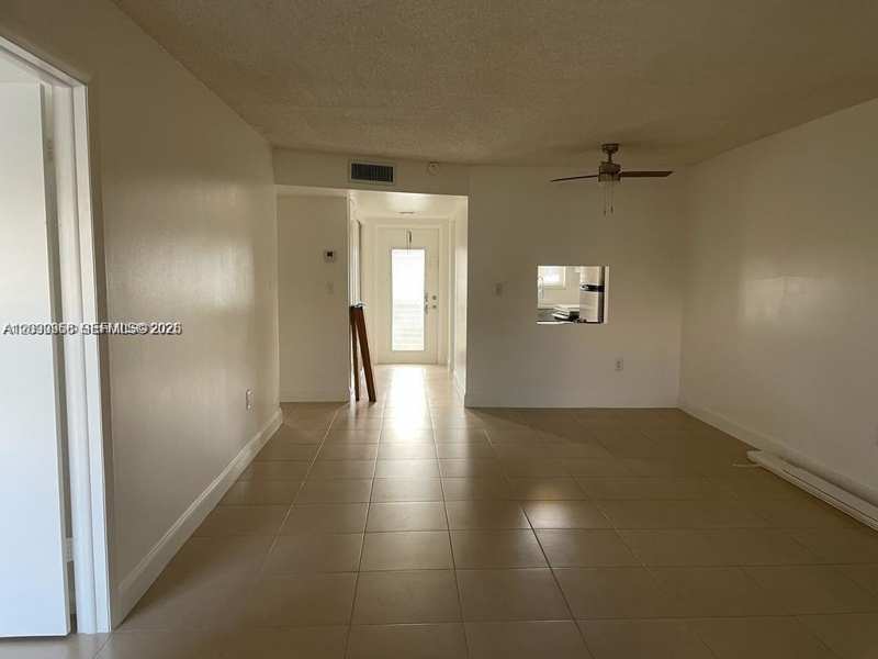 8325 Sunrise Lakes Blvd # 104, Sunrise FL 33322