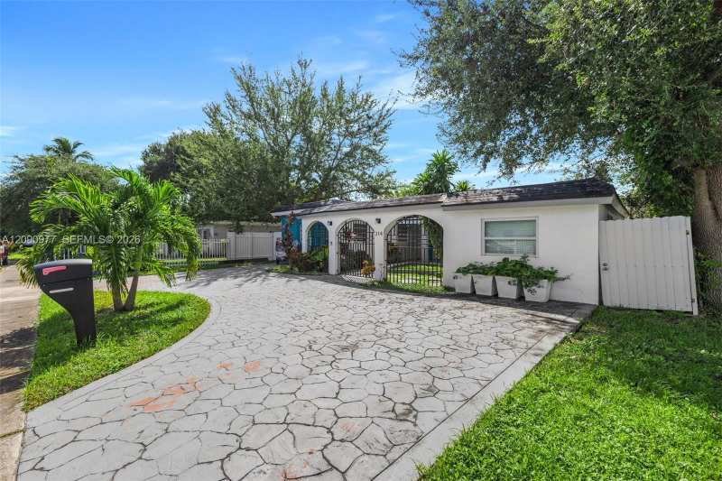 314 NW 106th St, Miami FL 33150